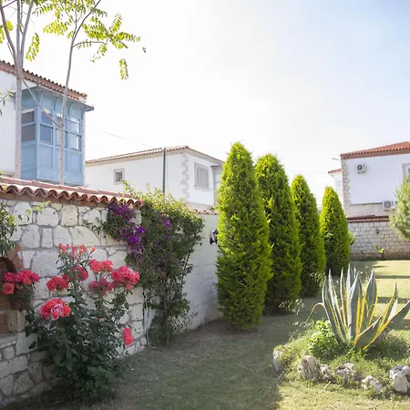 Dort Mevsim Gasthuis Alaçatı
