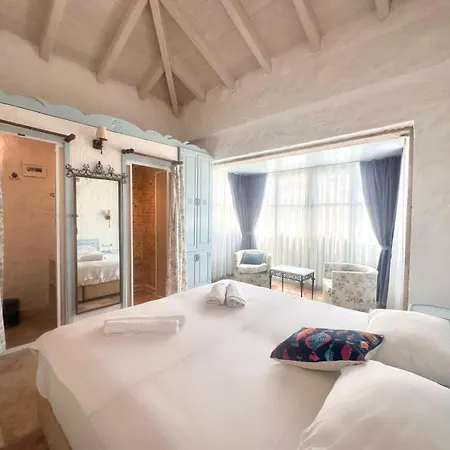 Dort Mevsim Гостевой дом Алачати