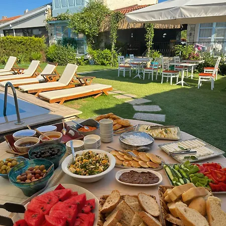 Dort Mevsim Affittacamere Alaçatı