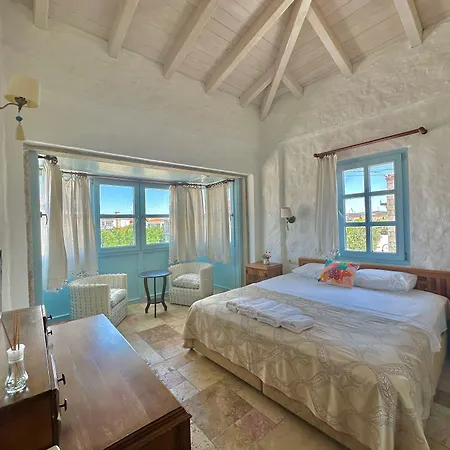 Dort Mevsim 3* Alaçatı